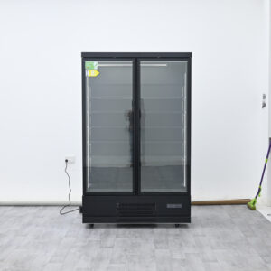 Commercial plug-in glass door display cooler with forced-air cooling and heated Low-E glass for supermarkets.
