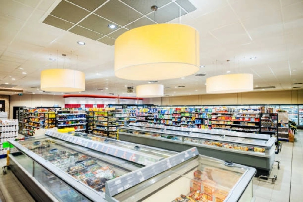 R290 vs HFCs: Why Supermarkets Must Transition to Natural Refrigerants插图1 supermarket freezer,webp