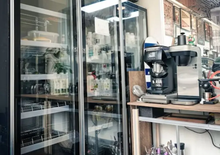 Can Commercial Refrigerators Handle 40°C+ Ambient Temperatures