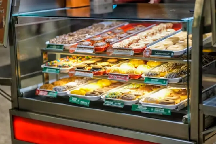 Service Counter vs Self-Service Refrigerated Case for Prepared Foods插图 self-service refrigerated case for prepared foods