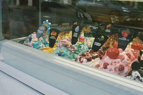 Why Does Ice Cream Soften in a Display Freezer on Hot Days插图 ice cream display freezer